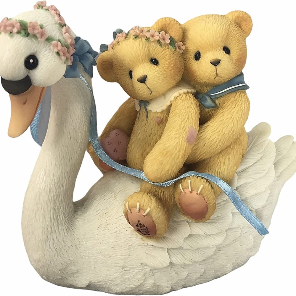 CHERISHED TEDDIES " MATT & VICKIE". Love is the Best Thing Two Can Share. NIB